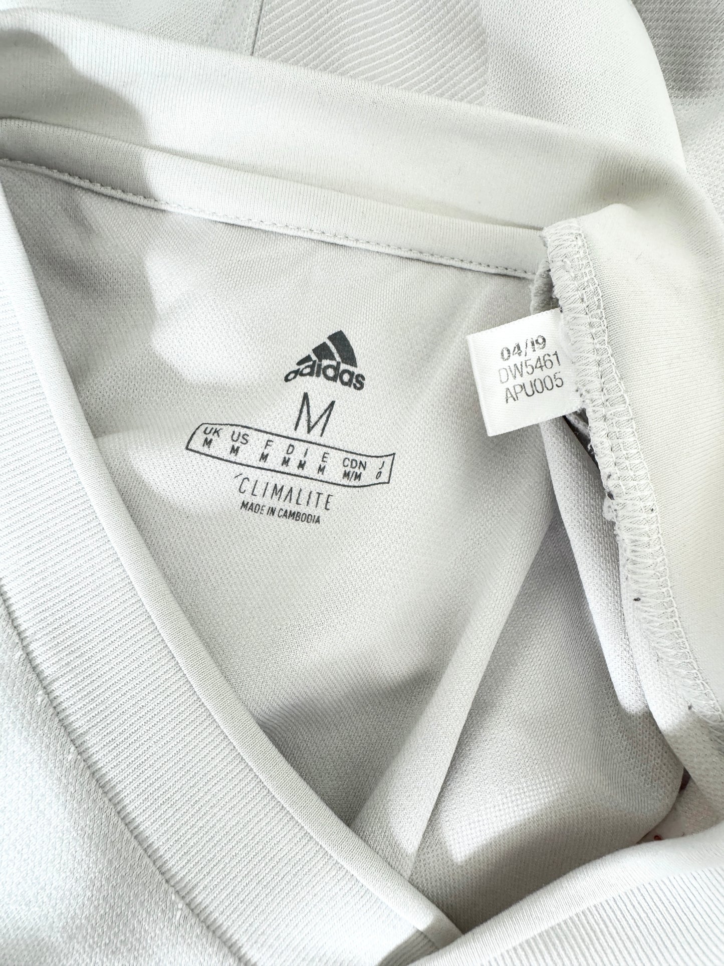Juventus 2019-20 Away - Size M