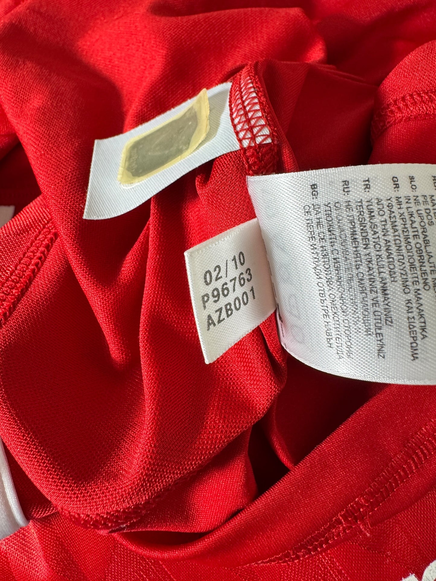 Liverpool 2010-12 Home - Size L - Gerrard 8