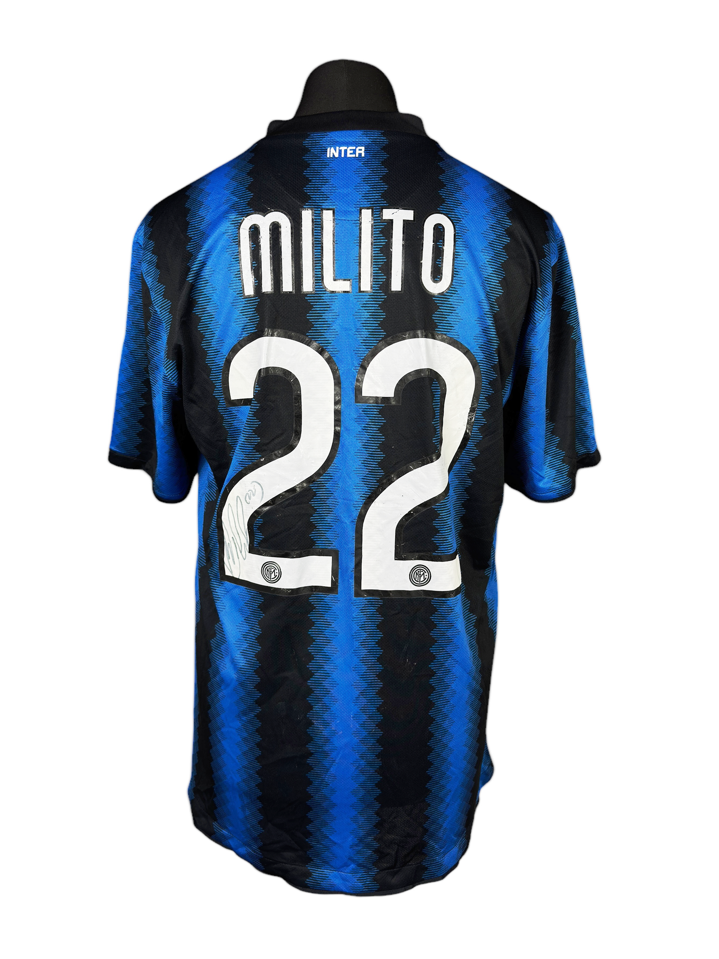 Inter Milan 2010-11 Home - Size L - Milito 22 (Signed)