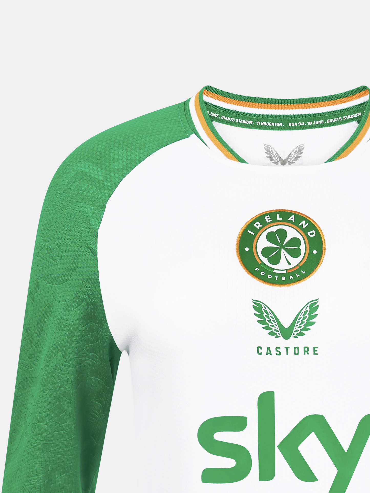 Republic Of Ireland 'Hype' Pro L/S Third - Size M