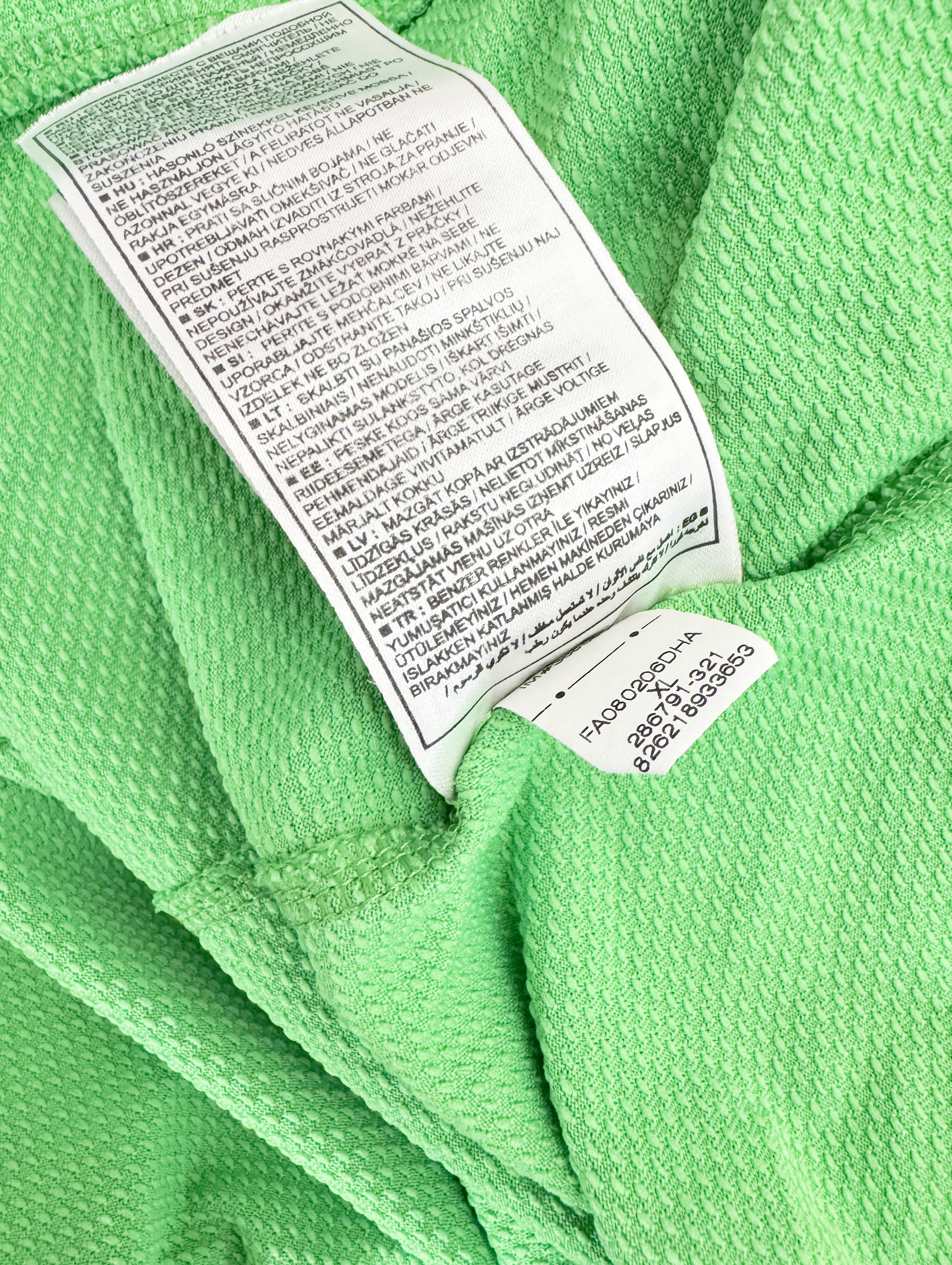 Barcelona 08-09 GK - Size XL - V. Valdes 1